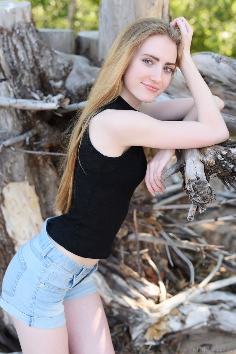 Нина, 25 лет, 0 размер груди